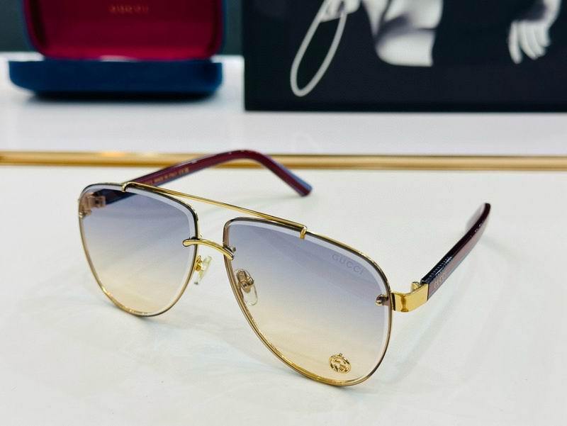 Gucci Sunglasses 892